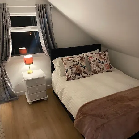 Harrys Place Apartmán *